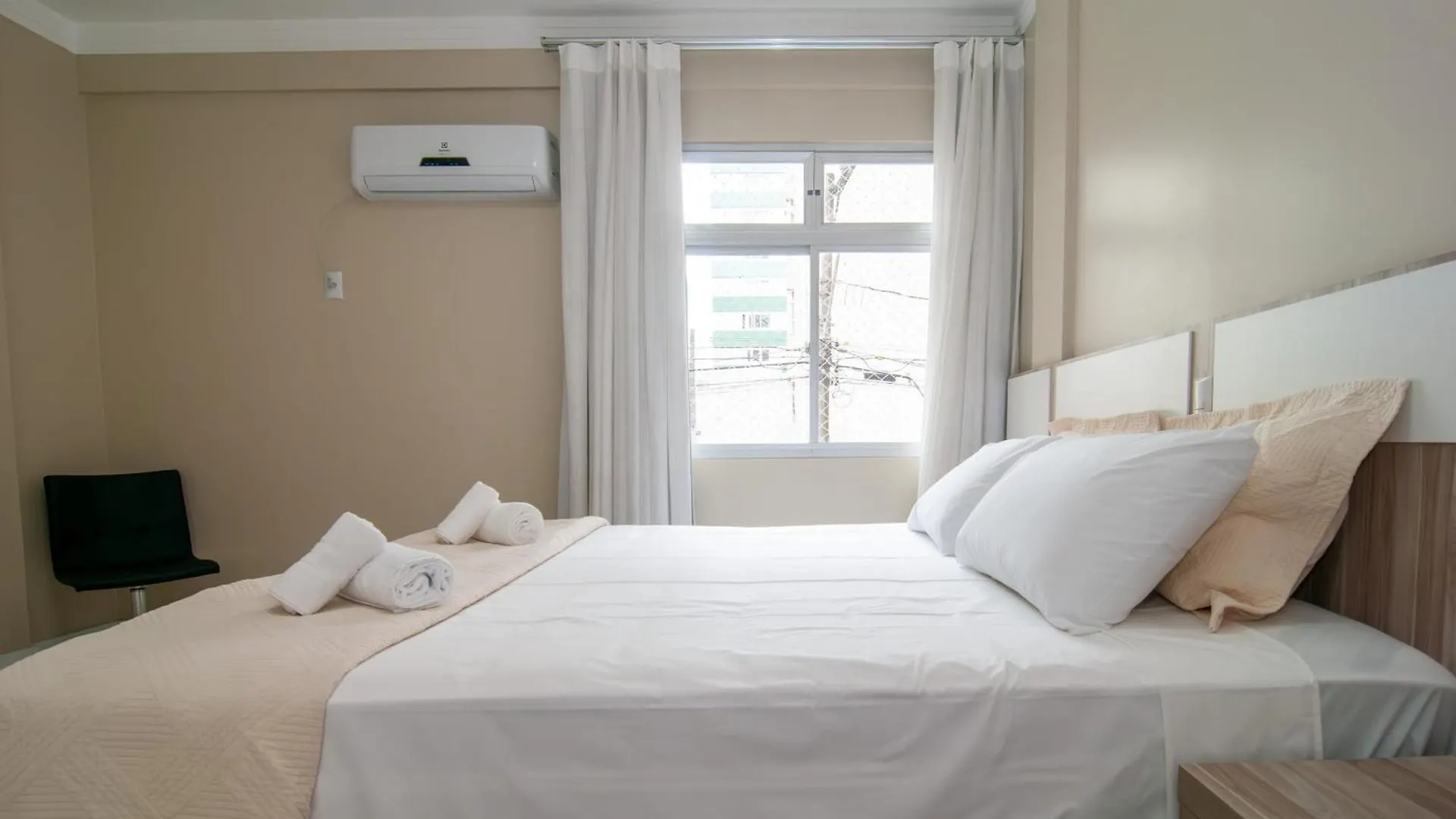 Quadra Mar Na R. 2000, 4 Quartos C/ Garagem Jj8308 Balneario Camboriu Apartment