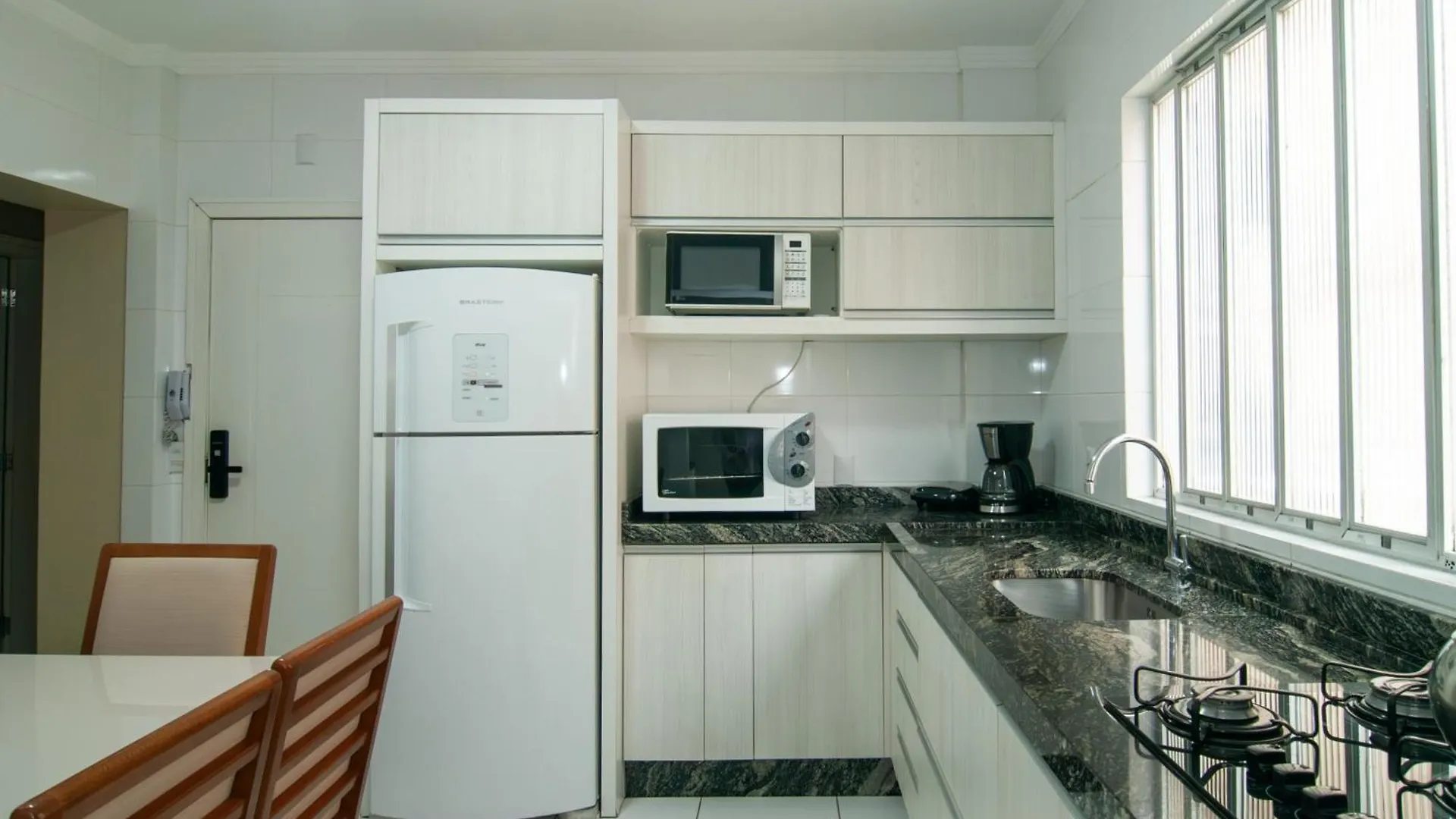 Apartment Quadra Mar Na R. 2000, 4 Quartos C/ Garagem Jj8308 Balneario Camboriu