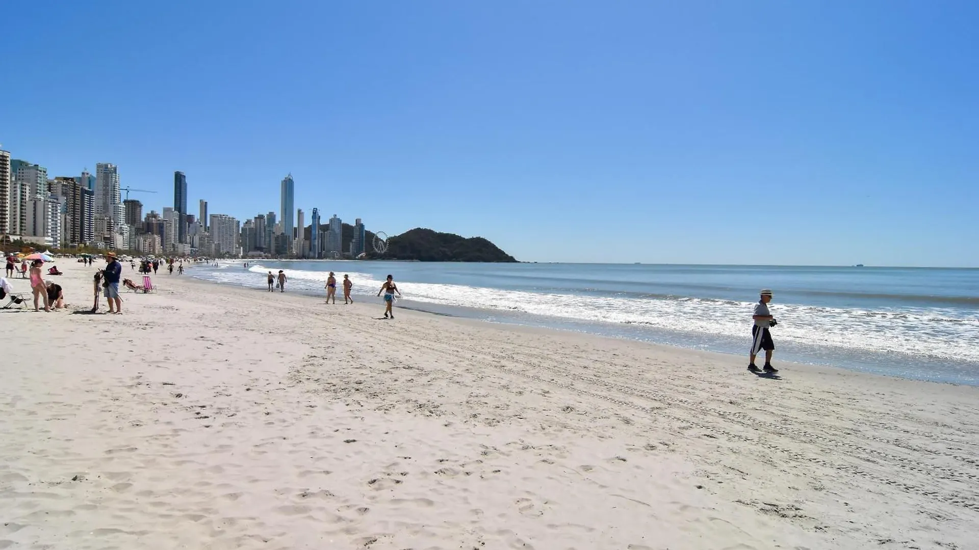 Appartement Quadra Mar Na R. 2000, 4 Quartos C/ Garagem Jj8308 Balneário Camboriú